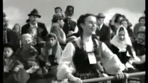 Дина Дурбин в центральном парке.(1948)