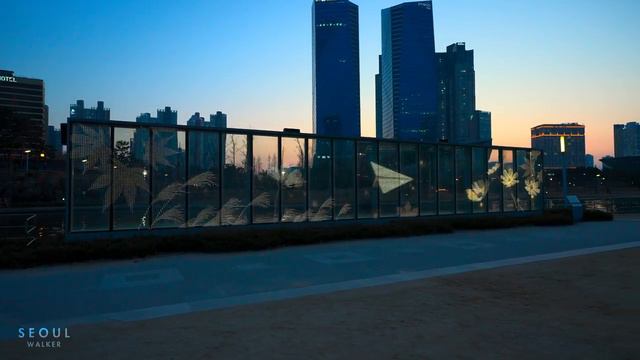 Beautiful Evening Walk at Songdo Central Park _ Korea Travel Guide