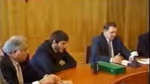Бувайсар Сайтиев на приеме у губернатора 1998г.