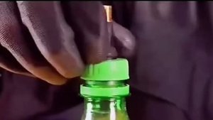 Жена удивляется: как я придумал  сделать из пластиковой бутылки лайфхаки для дома для чистки унитаз