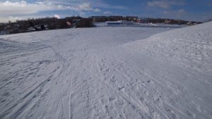 на снегокате с горы