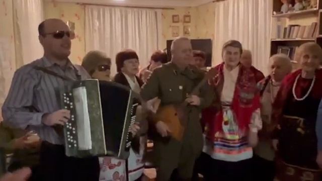 Дмитрий Воробьев и Кузнецова Анна Юрьевна посетили Ровеньки, куда была направлена совместная помощь смотреть онлайн