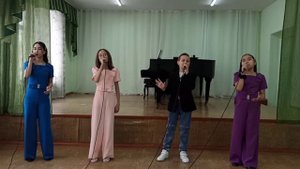 Ансамбль "Акварель",11 лет. Песня "Красный конь"