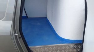 Лада Ларгус с термоизолированным фургоном ICEBUS