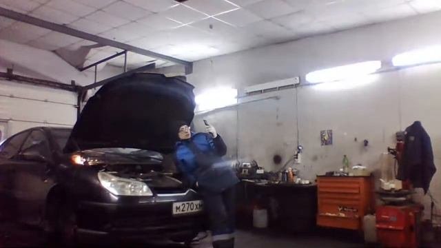 Слизало болт.Думаем как открутить.