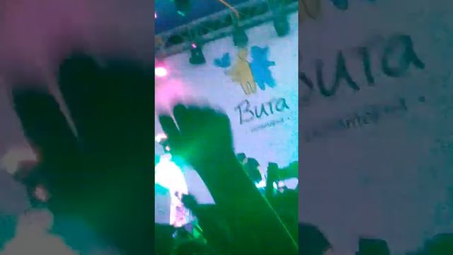 Ребят советую всем създить в Анапу в лагерь Вита каждый год там приезжает исполнители смотреть онлайн