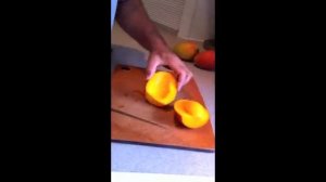 How to clean a mango... the right way