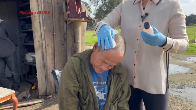 Lần Đầu Tiên Gặp Và Cắt Tóc Ăn Tết Cho Một Trong Những Anh Vô Gia Cư Đến Suối Tiên Trước Nhất смотреть онлайн