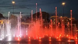 Музыкальный фонтан на площади Павелецкого вокзала