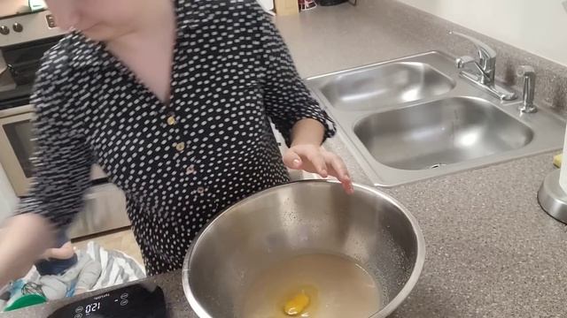 НАПЕКЛА БУЛОЧКИ З МАКОМ смотреть онлайн