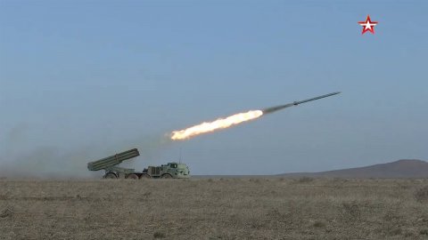 «Ураганы» и «Грады» разгромили артиллерию «противника» в Крыму