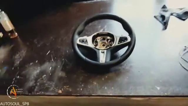 Перетяжка руля комбинацией  на BMW x6 в натуральную кожу (наппа+псевдоперфорация)