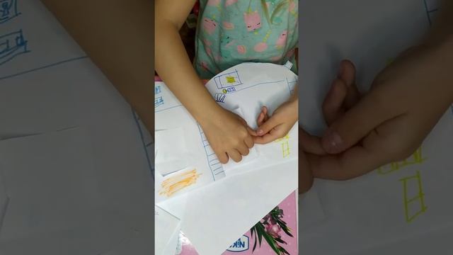 Бумажный домик и губка Боб. смотреть онлайн