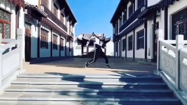 Танец | Макс - Корж | ? Стилево смотреть онлайн