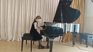 И.С. Бах. Двухголосная инвенция №8 Фа – мажор. Соколова Вероника, 9 лет.