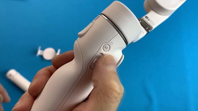 НОВЫЙ ЭЛЕКТРОННЫЙ СТАБИЛИЗАТОР ДЛЯ СМАРТФОНОВ DJI OM 5 смотреть онлайн