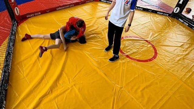 Турнир по боевому самбо посвящённый памяти Е.А. Родионова. Поединок №1 смотреть онлайн