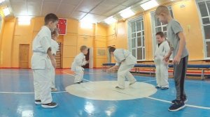 Развиваем реакцию. Игра в «Рыбку»  для младшей группы от 3-4 лет. Кёкусинкай Карате ЦСП «Тэнгу Про»