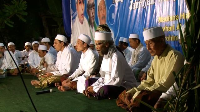 The Java Spirit: Religious Diversity in Indonesia (Trailer) смотреть онлайн