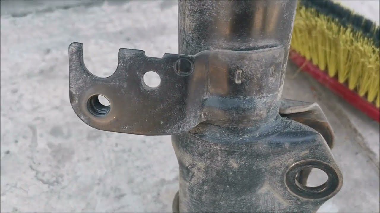 #toyotawish как заменить пыльники на передних стойках