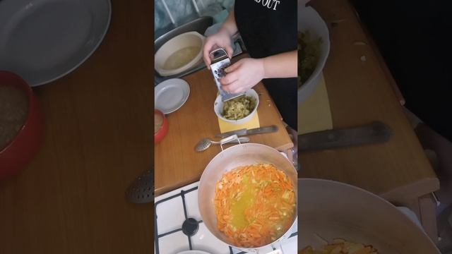 Распаковка продуктов, готовим рассольник