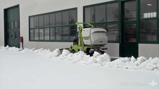 Райдер-газонокосилка Grillo FD 2200 с отвалом смотреть онлайн