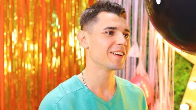 Последняя беременная на земле смотреть онлайн