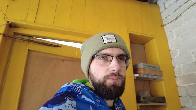 Обход омшаников, пчёлы зимуют при +6, Пасека Старчевских, Сибирь смотреть онлайн