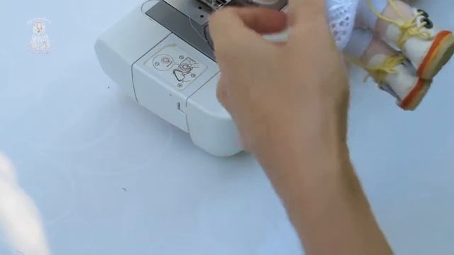 Куколка брелок Урок 8 Пришиваем юбочку