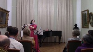 Ж.Бизе "Менуэт" из оп.Арлезианка .Исп.-Диана Хажеева(флейта),Карина Мезенцева(фортепиано)
