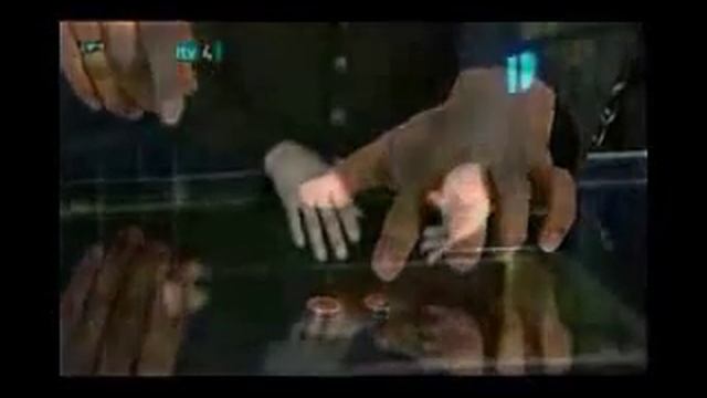 Прохождение монеты сквозь стекляный стол смотреть онлайн