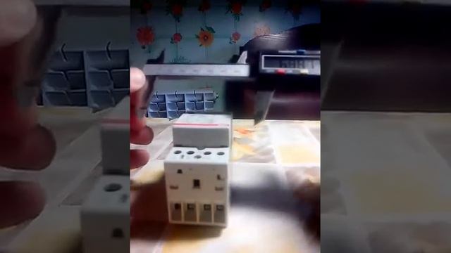 Неисправный штангенциркуль из Китая . Сбивается постоянно. смотреть онлайн