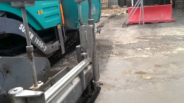 Асфальтоукладчик VOGEL SUPER 1800-2, обзор