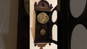 Часы с четвертным боем на два завода