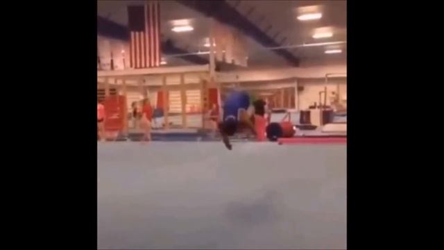 Perfect Multiple Back Somersaults ! Awesome !   Удивительные Сальто Через Спину   Жесть ! смотреть онлайн