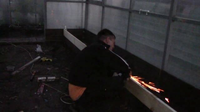 Необычные дорожки в теплице.Теплая грядка.Теплица для томатов.
