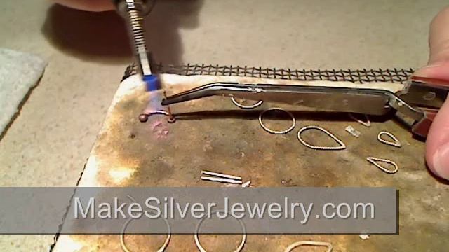 How to Solder Silver with Solder Paste смотреть онлайн