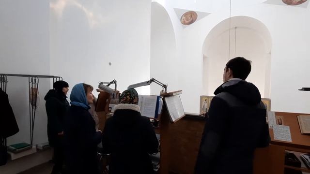 Достойно и праведно есть поклонятися Отцу и Сыну и Святому Духу... смотреть онлайн