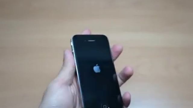 iPhone4 8GB (Black) with iOS5.0 Unboxing (009)