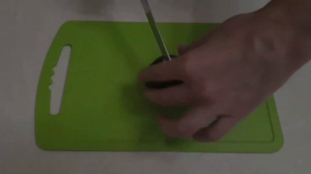Салат из ветчины с маслинами и болгарским перцем – подробный видеорецепт