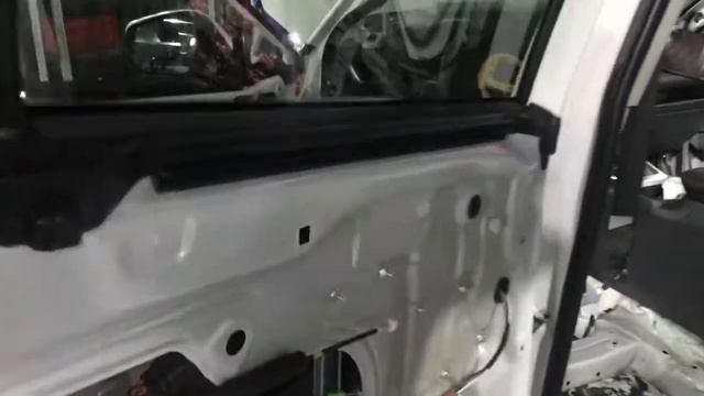 Toyota RAV 4, хочется комфортной поездки, а шумка тут, как оказалось крайне скудная. ШВИ Комфортмат