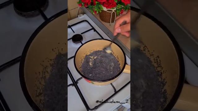 Булочки с маком