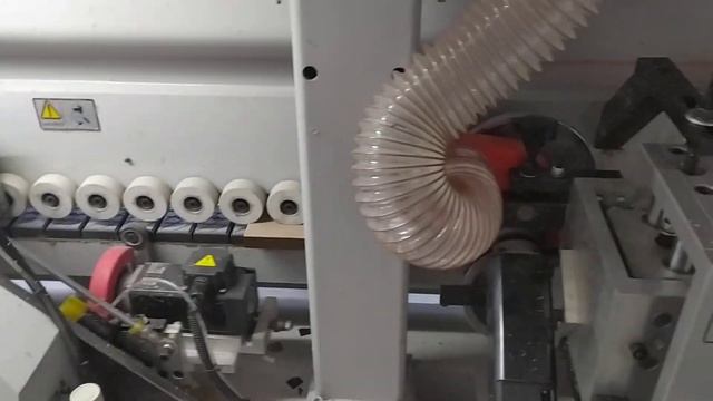Автоматический кромкооблицовочный станок MFB4 с узлом прифуговки - 