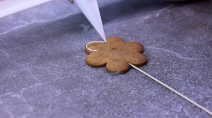 Пряники. Рецепт пряников имбирных для подарка. Все секреты украшения глазурью пряников.