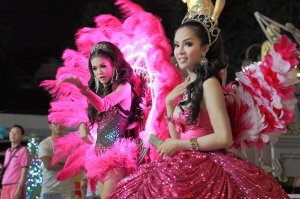 Прогулка русских туристов 8 марта 2023 года по Бангла Роуд