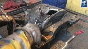 Ремонт корпуса редуктора. Сварка чугуна/Сast iron welding