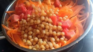 Морковная лапша с нутом