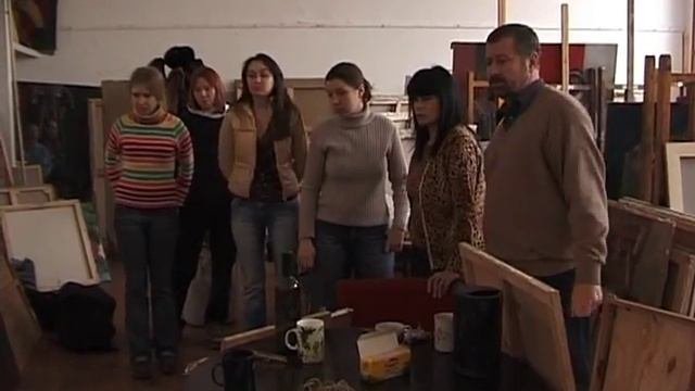 Татьяна Назаренко в мастерской со студентами