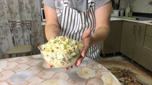 ПростойИвкусный  салат На праздничный стол  ИЗ КУРИНОЙ ГРУДКИ Не уступает на Новогоднем столе оливье