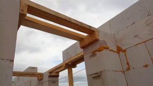 Перемычка ворот гаража.